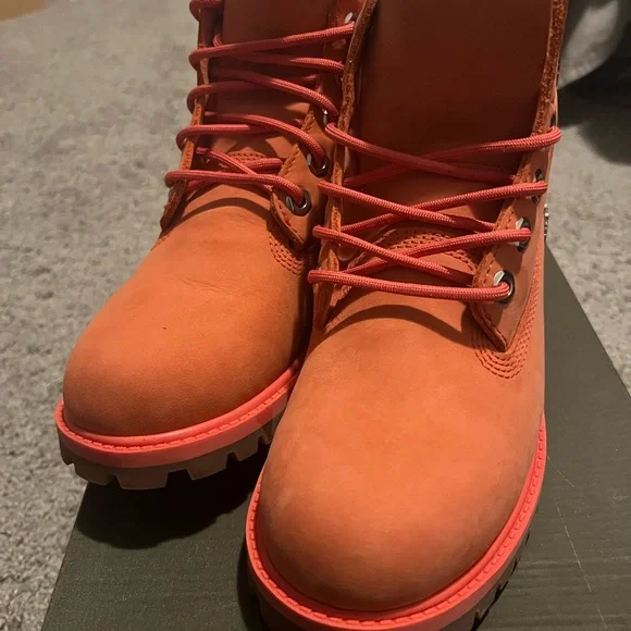 Timberland - Picture 2 of 3